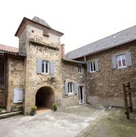 Gîte le chant des tournesols piscine chauffée - Chambres d’hôtes Montirat