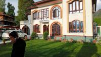 B&B Srinagar - Hotel John's Palace - Bed and Breakfast Srinagar