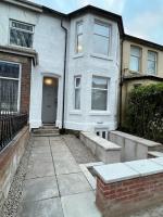 New Flat in Lytham St Annes - Sleeps 4 - B&B