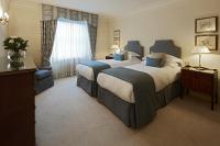Deluxe Three Bedroom Park View Apartment