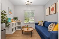 Serenity Terrace - King Bed , Lounge & Coffee Bar - Bed and Breakfast Alachua