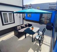 Modern 2BR Ground-Floor Flat BBQ Patio Parking - B&B Ponta Delgada
