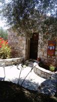 Charouda stone tower xenonas - B&B