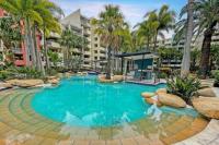 B&B Brisbane - Large studio balcony, spa & pool - Bed and Breakfast Brisbane