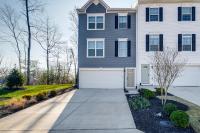 30 Mi to Downtown DC Charming Dale City Townhome! - B&B Dale City