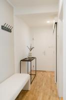 Comfy APT for 4-6, 5 min to center, metro & free parking - B&B