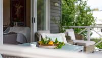Lakeside Suite 1 - Lake View & Spa Bath - B&B