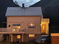 Smedvikhuset - Bed and Breakfast Allstad