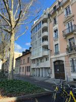 B&B Grenoble - La gare à vos pieds, séjour d'affaires ou découverte urbaine à Grenoble - Bed and Breakfast Grenoble