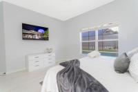 150 West Haven 4BR Home with Private Pool & Game Room - B&B Davenport