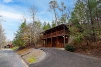 5 Mins to Pigeon Forge Strip w/ Hot Tub+Grill+MORE - B&B