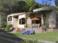 Casa con Gran Jardín Privado y Piscina Comunitaria en Torroella de Montgrí - ES-323-44 - B&B l'Estartit