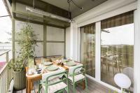 Marvelous Park View - Big Terrace - 2BDR - Bed and Breakfast Boekarest