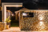 Rustic Charm Villa - B&B