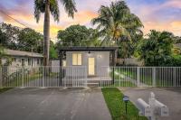 B&B Miami - Modern Miami 3 BR Home, Close to Wynwood & Downtown - Bed and Breakfast Miami