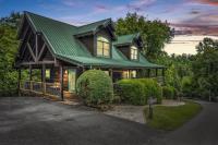 Near Dollywood with Pool Table-Hot Tub-Fire Pit-Game Room - B&B Pigeon Forge