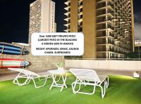 UNIQUE CONDO I Massive Patio I Modern 1BR Banyan I Washer Dryer I Free parking I 5' Beach - Chambres d'hôtes Honolulu