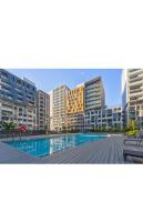 Sydney Olympic Park Walk to Aquatic Centre and Stadium - B&B