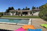 Beautiful contemporary villa swimming pool and large garden - B&B Berre-l'Étang