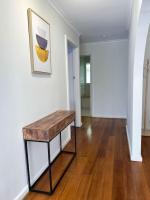 Large Peaceful 4 Bedroom Home - Bed and Breakfast