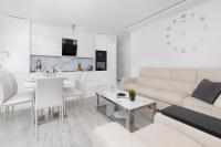 B&B Danzica - Spacious & Bright Family Apartment in Gdańsk by Renters - Bed and Breakfast Danzica