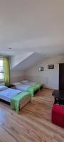 Dreibettzimmer mit Balkon