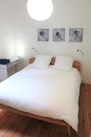 Hotegam agency, 70 rue Thiers Championnet, close SNCF, new & design, 2 bedrooms, 1 office - Chambres d'hôtes Grenoble