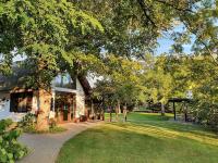 Cottage1 in Nature Resort Swimming Pond Pool Sauna - Ferienwohnung Kiskunmajsa