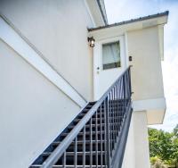 Bright & Stylish 2-Bedroom Near Downtown Mobile Free Parking - Bed and Breakfast