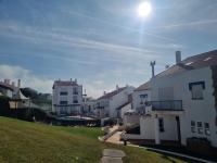 T2 com piscina e vista mar - B&B