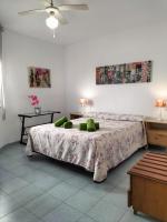 Apartamento de 2 dormitorios con terraza y vistas al mar