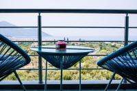 Konatsi Luxury Apartments - B&B Tyrós