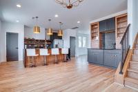 Sleek and Modern Nashville Home Walk to Marathon! - Bed and Breakfast Nashville