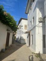 Four Seasons - B&B Stone Town