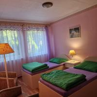 Ośrodek Wypoczynkowy Puszczyk Domek Akacjowy- Apartament -Willa - Chambres d'hôtes Sierakow