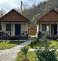 B&B Ambrolauri - Flora Racha - Lovely Cottages - Bed and Breakfast Ambrolauri