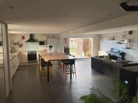Maison belle capacité Avoine - B&B