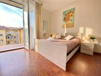 Apartamento con terraza
