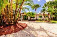 Magical Wonderkoi House in a Japanese Koi Garden - Bed and Breakfast Miami
