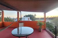 B&B Las Juntas - 2nd Floor Apt Balcony & Terrace - Bed and Breakfast Las Juntas