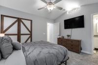 Pet Friendly and Spacious Valley View Family Home - B&B Snohomish