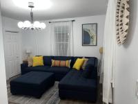 Charming 3BR, 1BA Near Heart of Boston! - Ferienwohnung Watertown