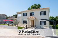 Villa Falco für Familien, bis 6 Personen, 3 Schlafzimmer mit Bad en Suite, Pool mit Loungebereich, Grillterrasse, schnellem Wlan, 2 Parkplätze, - Chambres d'hôtes Muntrilj