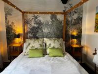 Church View 2 bed apartment heart of Topsham-sleeps 4-king or twin option-4 Poster Bed - Chambres d'hôtes Topsham