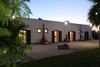 Deluxe Double Room (2 Adults + 1 Child)