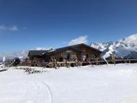 Appartement studio cabine avec vue panoramique au pied des pistes - Chambres d'hôtes La Ferrière