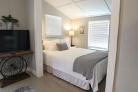 Cozy Apartment Overlooking Downtown and Park NO KIDS, NO PETS - B&B Dunedin