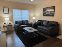 Magnolia Serenity: 2BD/1BA w/ Gym, Pool, BBQ Grill - Ferienwohnung
