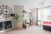 OnSiteStays 2BR, Parking, Wifi, Shops and Restaurants Close - Ferienwohnung