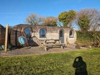 B&B Looe - Clotted Cream -Lydcott Glamping, Cornish Sea Views - Bed and Breakfast Looe